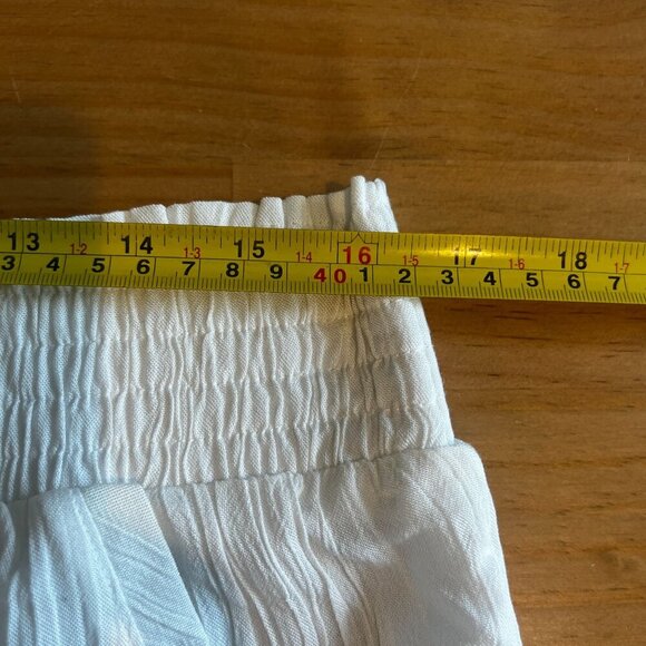 prAna Womens Semi Sheer FERNIE Crinkle Woven Shorts XTRA-LARGE XL in White - Picture 8 of 8